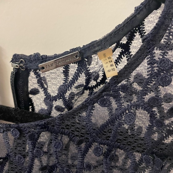 Elie Tahari Cocktail Dress with feathers and beading in navy blue - Picture 3 of 3